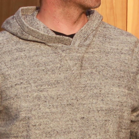 Pull Over Gray Hoodie Sleek Style Size Medium - Picture 3 of 5